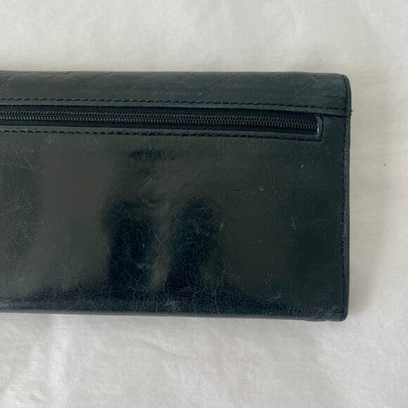 Hobo International Black Smooth Embossed Quilted Leather Trifold Wallet - Picture 7 of 12